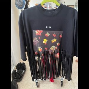NWOT FRINGE T SHIRT